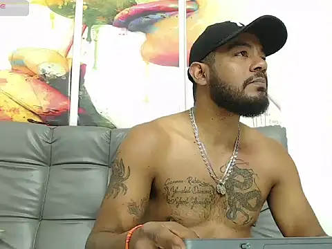 BladeFoxxx1 online show from 10-21-25, 04:12