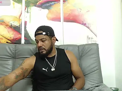 BladeFoxxx1 online show from 10-29-25, 05:39