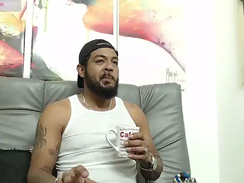 BladeFoxxx1 online show from 11-28-25, 07:19