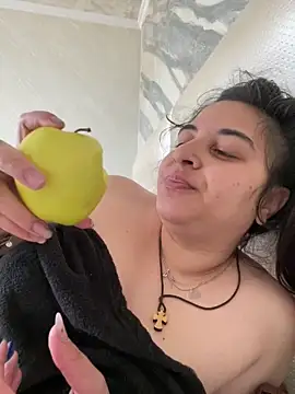 Veramaia online show from 04-29-26, 11:36