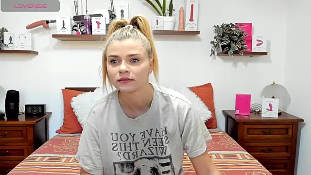 HaleyReedme online show from 09-29-25, 06:53