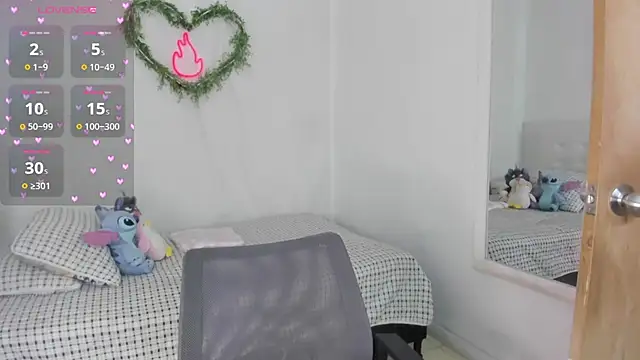 Brithanycullen online show from 04-13-26, 02:32