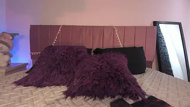 kitty-kryss online show from 02-11-26, 06:41