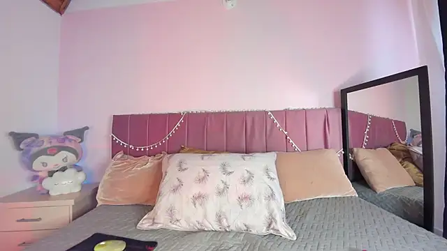 kitty-kryss online show from 11-05-25, 12:52