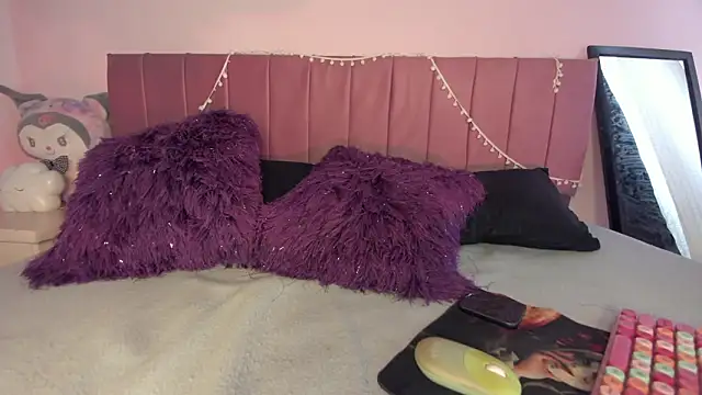 kitty-kryss online show from 03-24-26, 03:34