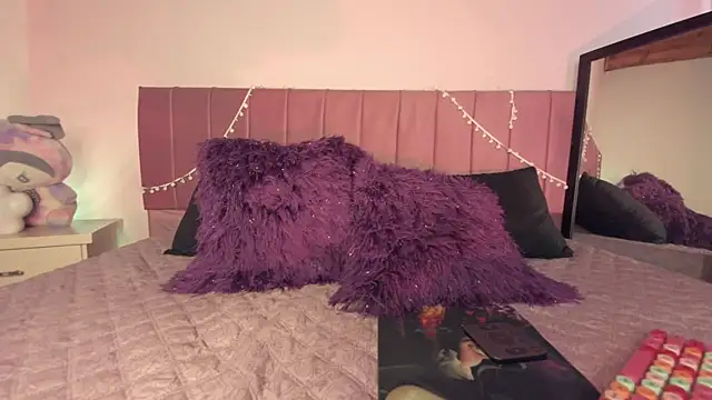 kitty-kryss online show from 01-13-26, 05:39