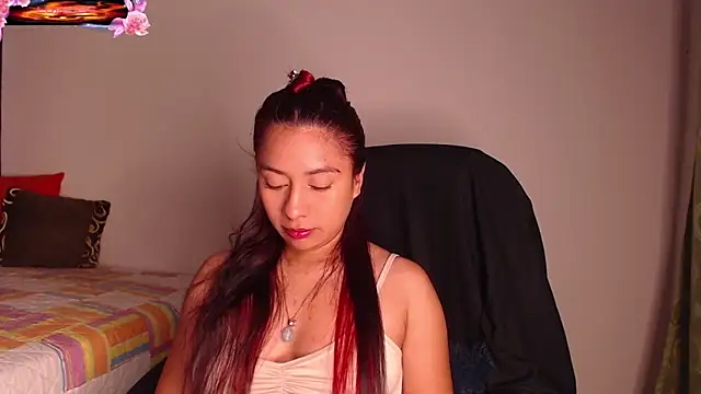 Snapshot of yes0225 chatting on 10-13-25, 03:24 yes0225 online show from 10-13-25, 03:24