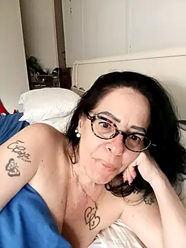 Snapshot of Ginevra_75 chatting on 02-27-26, 10:48 Ginevra 75 online show from 02-27-26, 10:48