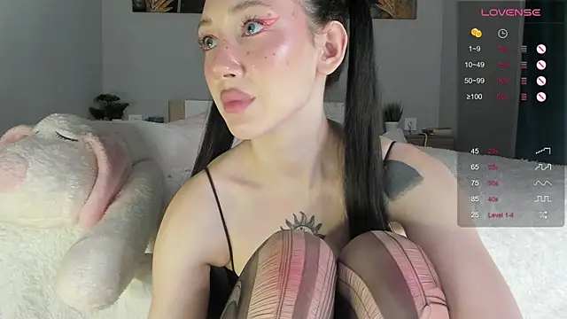 Say luna online show from 03-23-25, 02:37