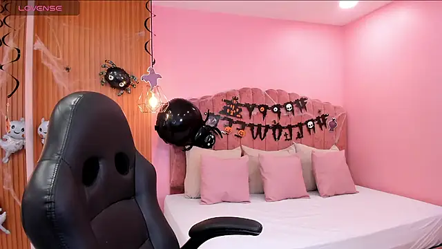 Snapshot of eva_sainnt chatting on 10-09-25, 05:02 eva sainnt online show from 10-09-25, 05:02