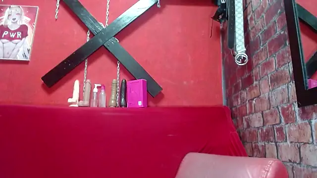 Tracy KS online show from 09-28-25, 02:29