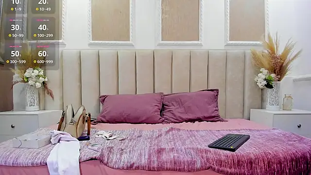 laura latinhot1 online show from 10-15-25, 10:18