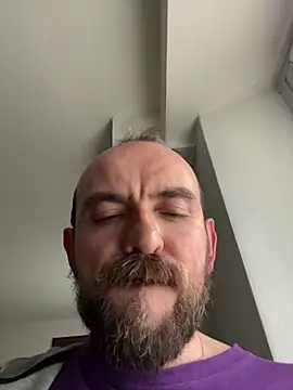 Snapshot of Rimmingtop chatting on 03-15-25, 02:34 Rimmingtop online show from 03-15-25, 02:34