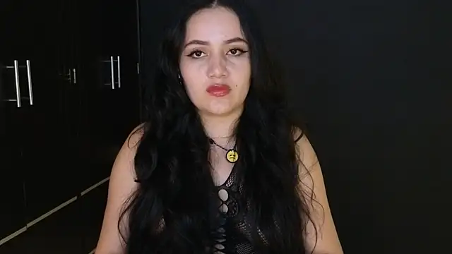 Snapshot of Isa_1207 chatting on 06-23-26, 12:52 Isa 1207 online show from 06-23-26, 12:52