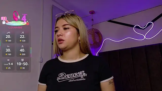 natasha  black online show from 09-28-25, 07:32