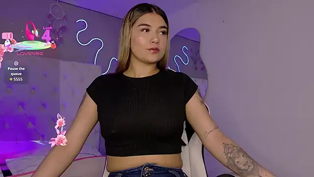 natasha  black online show from 12-14-25, 07:30