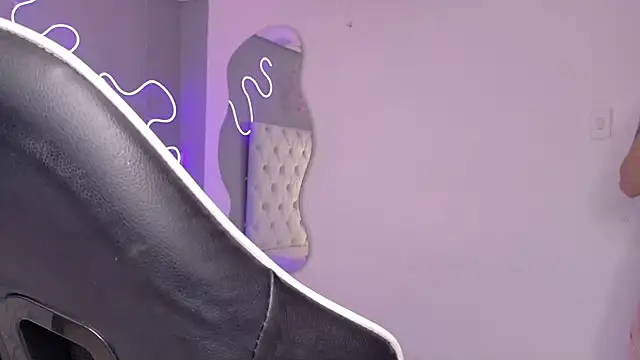 natasha  black online show from 01-11-26, 08:05