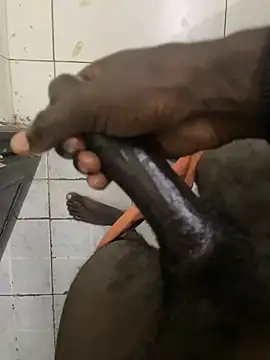 Snapshot of BigDee_0 chatting on 03-15-25, 02:46 BigDee 0 online show from 03-15-25, 02:46