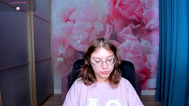 AngelinaLow online show from 11-03-25, 12:31