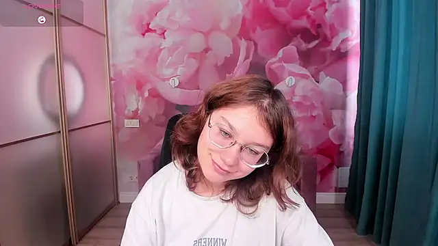 AngelinaLow online show from 10-28-25, 12:26