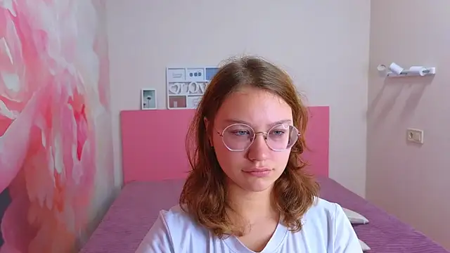 AngelinaLow online show from 11-12-25, 12:31