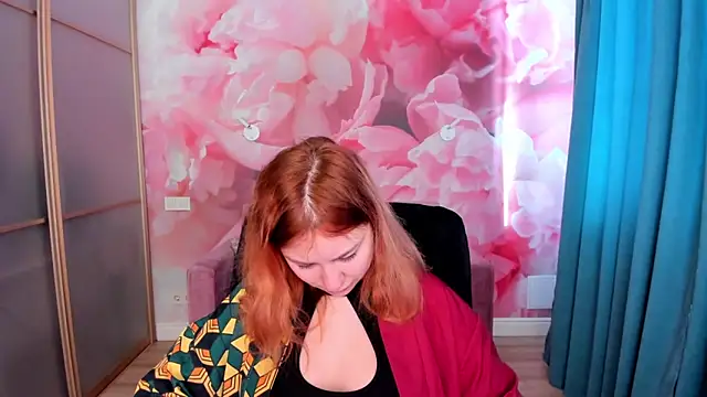 AngelinaLow online show from 04-05-26, 05:25