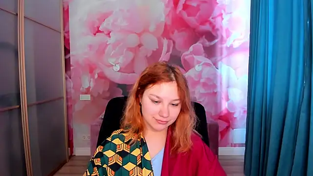 Snapshot of AngelinaLow chatting on 04-26-26, 05:27 AngelinaLow online show from 04-26-26, 05:27
