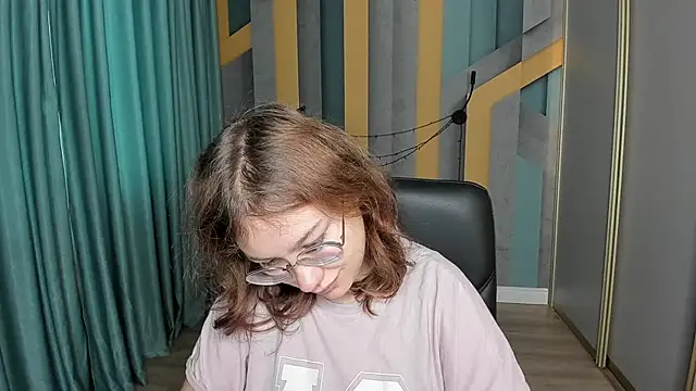 AngelinaLow online show from 11-08-25, 06:17