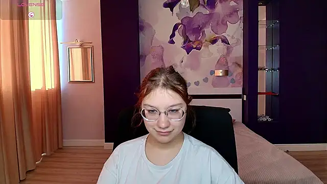 AngelinaLow online show from 10-31-25, 12:35