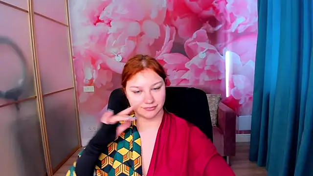 AngelinaLow online show from 04-08-26, 05:31