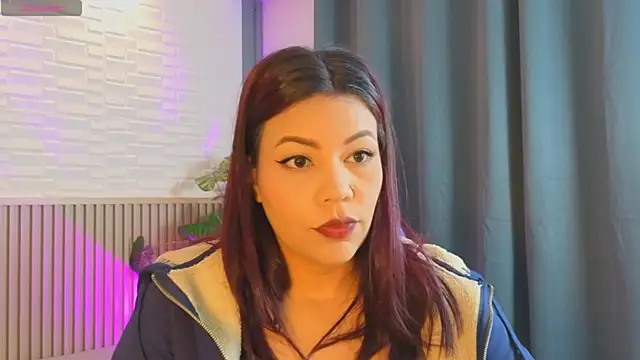 TiffanyWalk online show from 04-11-26, 12:31