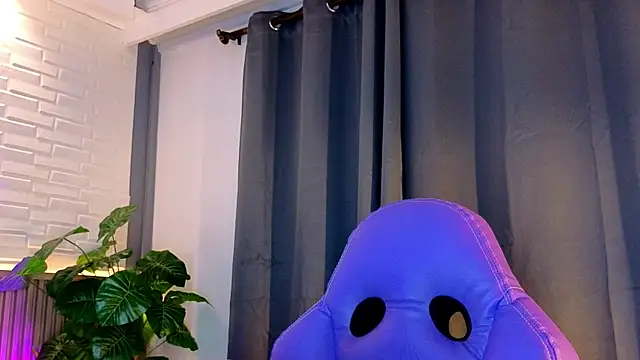 TiffanyWalk online show from 10-25-25, 11:42