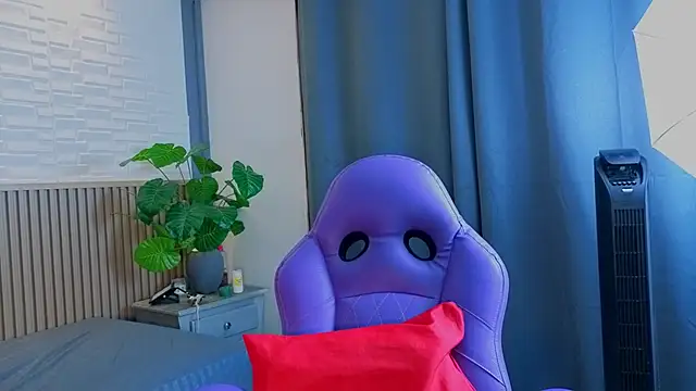 TiffanyWalk online show from 02-26-26, 12:38