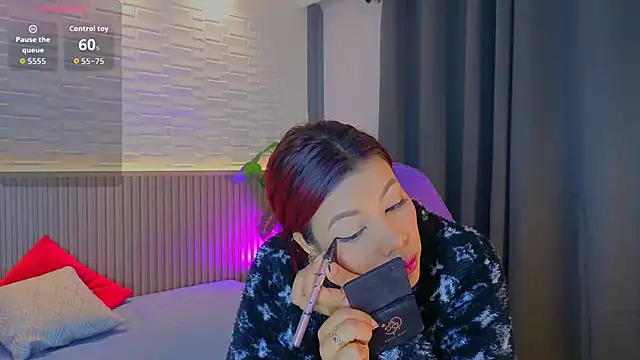 TiffanyWalk online show from 10-01-25, 11:03