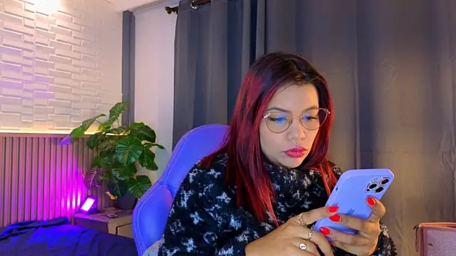 TiffanyWalk online show from 11-04-25, 11:14