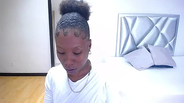 Snapshot of goldenn_ass1 chatting on 10-16-25, 03:37 goldenn ass1 online show from 10-16-25, 03:37