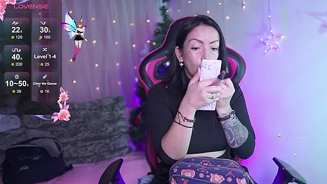 Madison Mayer online show from 12-01-25, 12:39