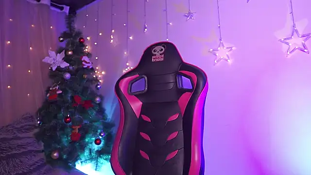 Madison Mayer online show from 11-25-25, 12:38