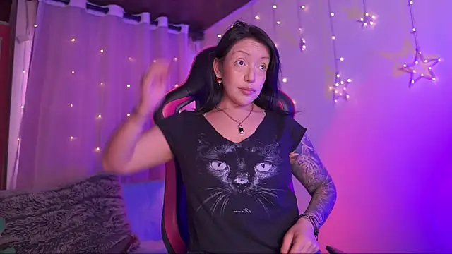 Madison Mayer online show from 01-13-26, 01:37