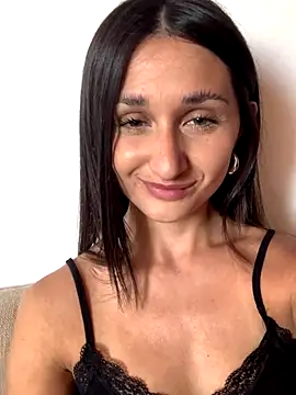 Snapshot of luci_brecman chatting on 12-14-25, 02:00 luci brecman online show from 12-14-25, 02:00