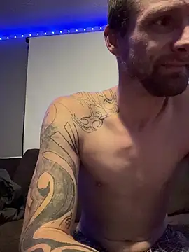 Stillhard8925 online show from 11-08-25, 08:18