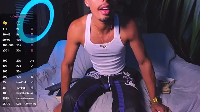 Snapshot of LiamByrne chatting on 12-22-25, 04:34 LiamByrne online show from 12-22-25, 04:34