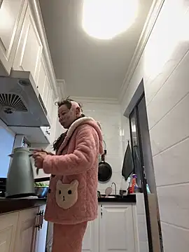 Snapshot of aa520uv chatting on 02-19-26, 02:30 aa520uv online show from 02-19-26, 02:30