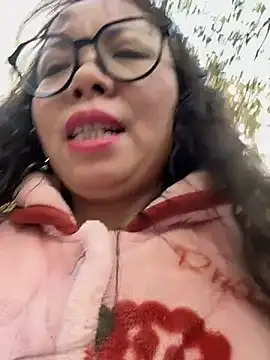 Snapshot of aa520uv chatting on 01-16-26, 02:37 aa520uv online show from 01-16-26, 02:37