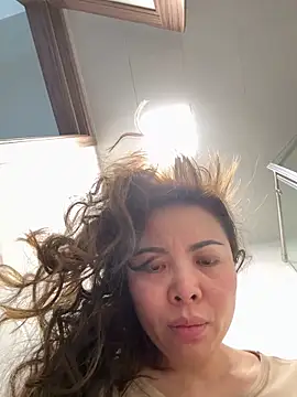 Snapshot of aa520uv chatting on 02-21-26, 02:35 aa520uv online show from 02-21-26, 02:35