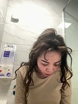 Snapshot of aa520uv chatting on 02-26-26, 02:44 aa520uv online show from 02-26-26, 02:44