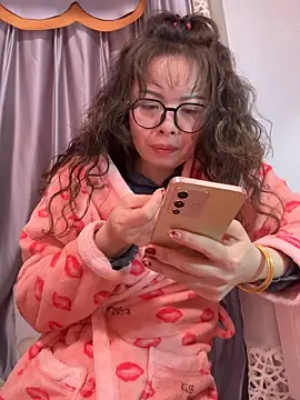 Snapshot of aa520uv chatting on 02-14-26, 03:07 aa520uv online show from 02-14-26, 03:07