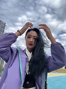 linger-23 online show from 12-18-25, 07:13