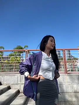 linger-23 online show from 11-07-25, 05:45