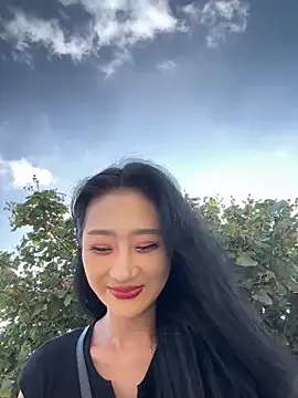 linger-23 online show from 10-26-25, 07:42